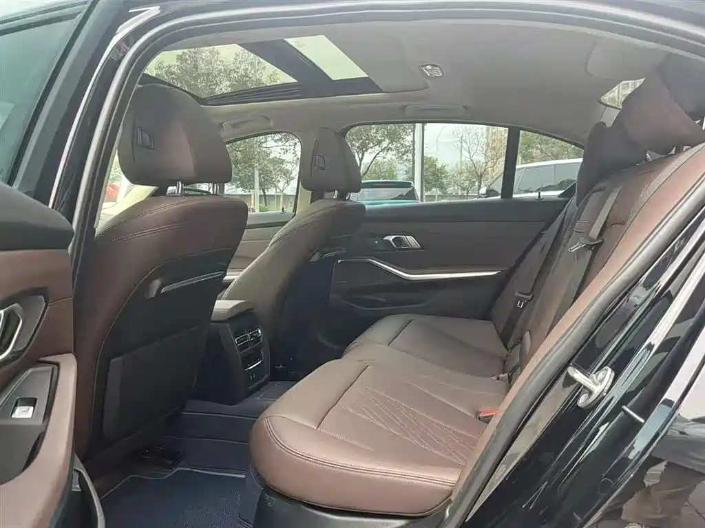 BMW 3 Series — миниатюра 14