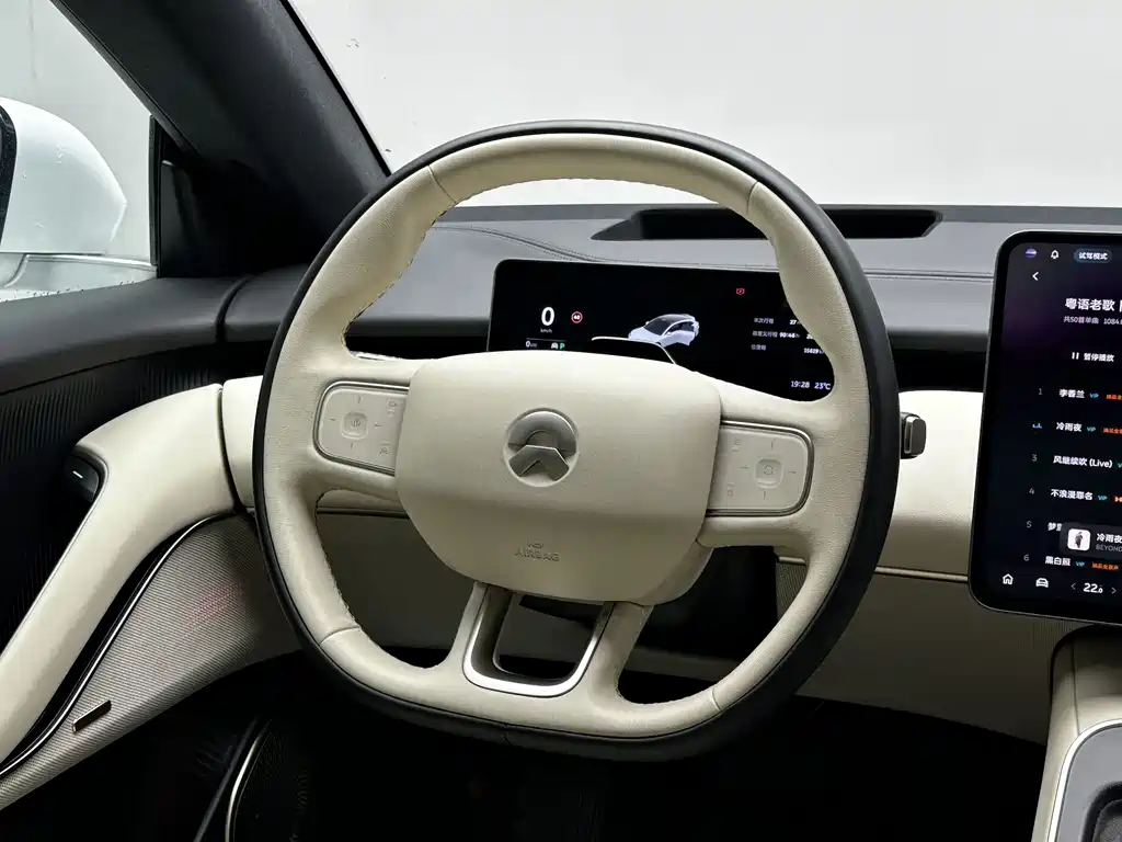 NIO ET5T — миниатюра 12