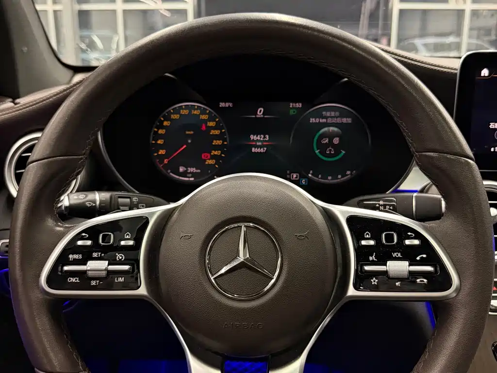 Mercedes-Benz GLC — миниатюра 13