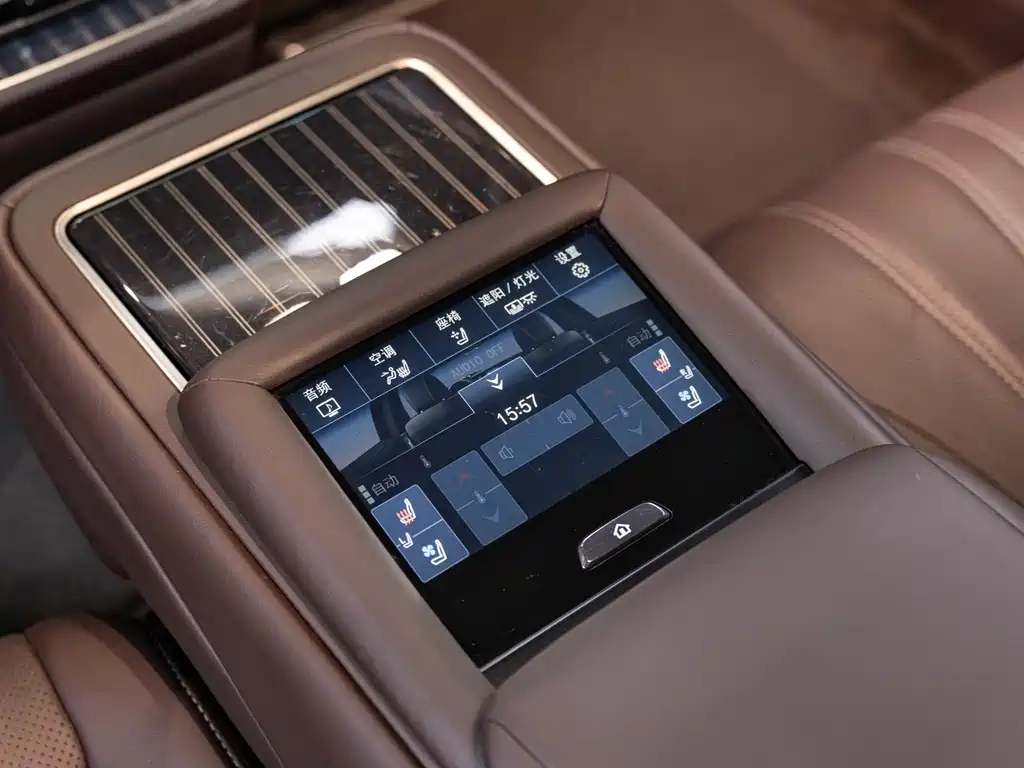 Lexus LS — миниатюра 19