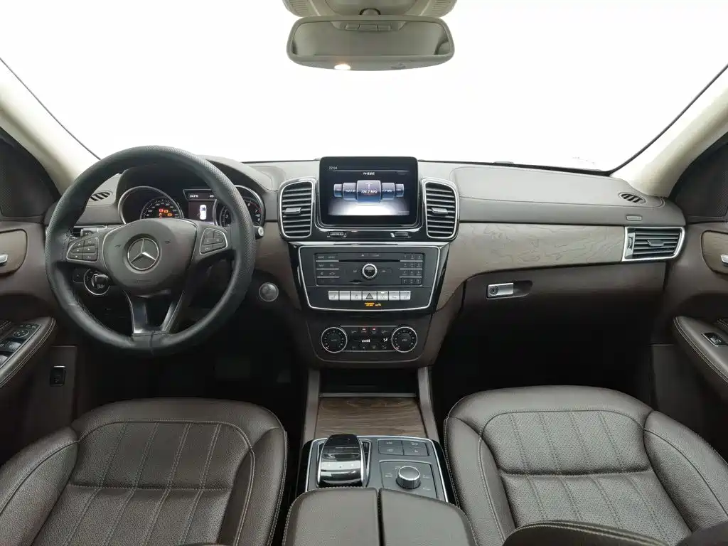 Mercedes-Benz GLE (Import) — миниатюра 5
