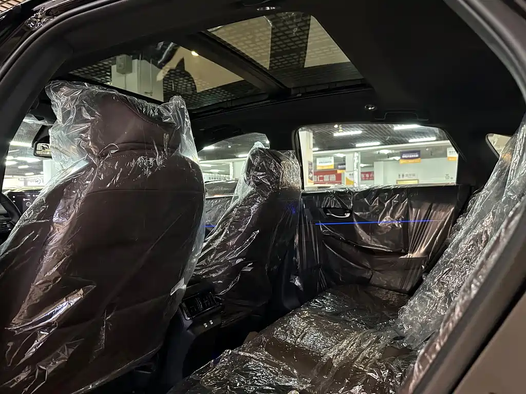 Honda Inspire PHEV — миниатюра 16