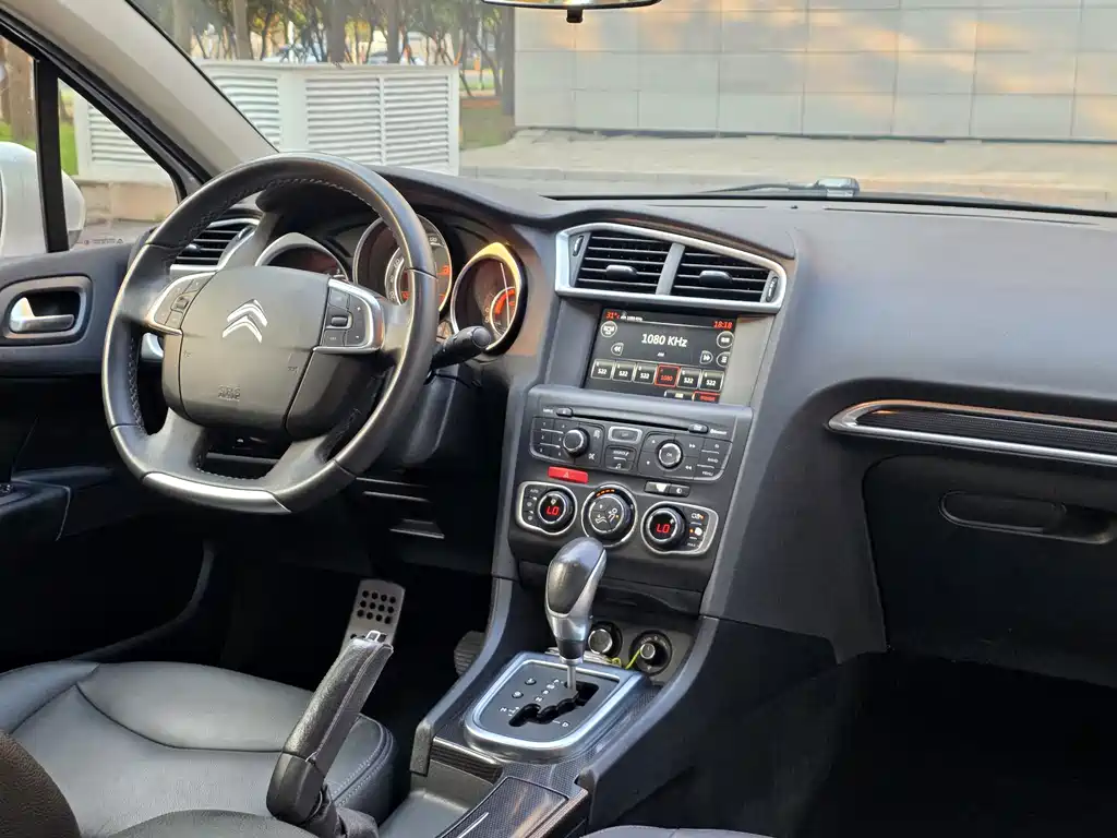 Citroen C4L — миниатюра 15
