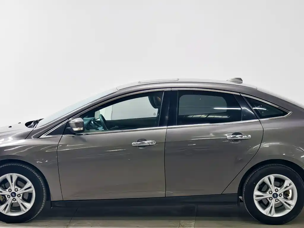 Ford Focus — миниатюра 7