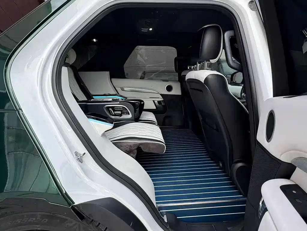 Land Rover Discovery 2020 3.0 SC V6 30