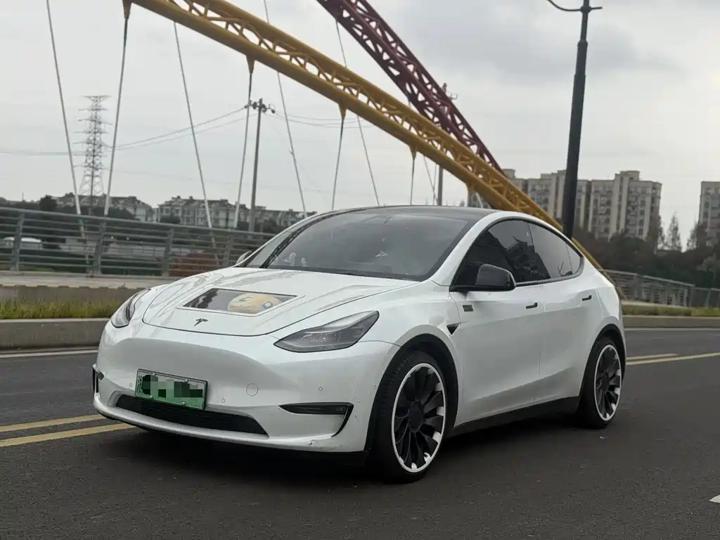 Tesla Model Y 2022