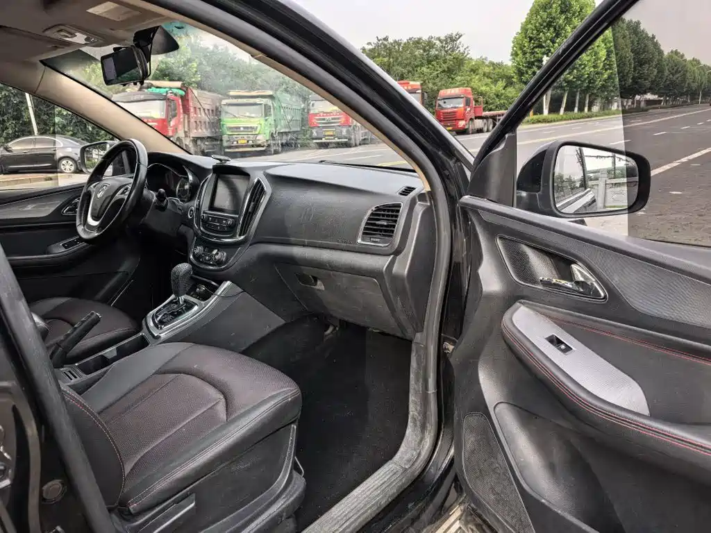 Baojun 560 2016 1.8L iAMT Luxury