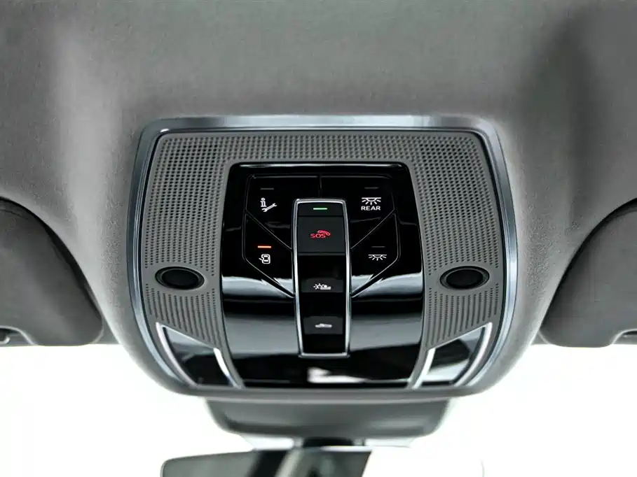 Audi A8 New Energy A8L 60 TFSIe quattro Collection Edition, фото 33