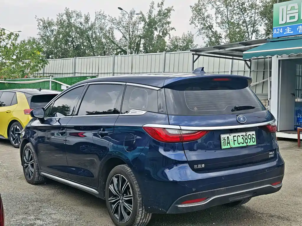 BYD MAX New Energy — миниатюра 6