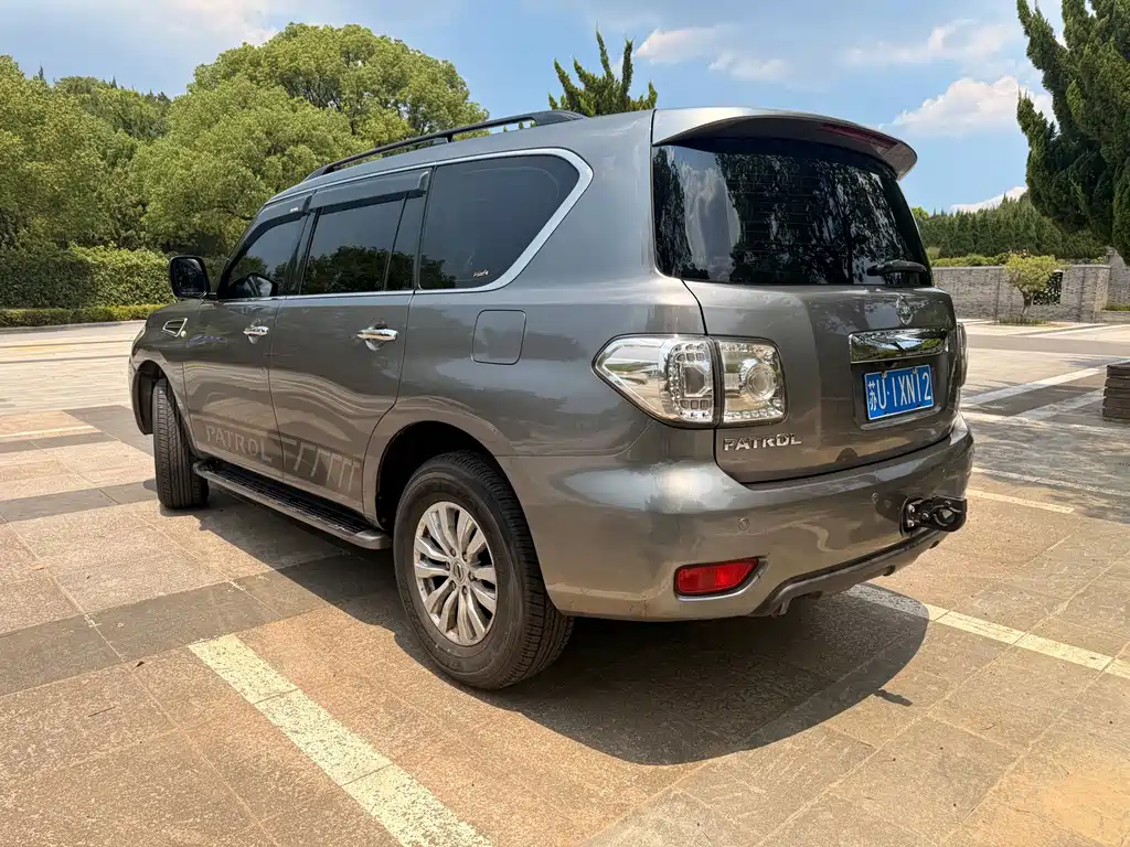 Nissan Patrol — миниатюра 5