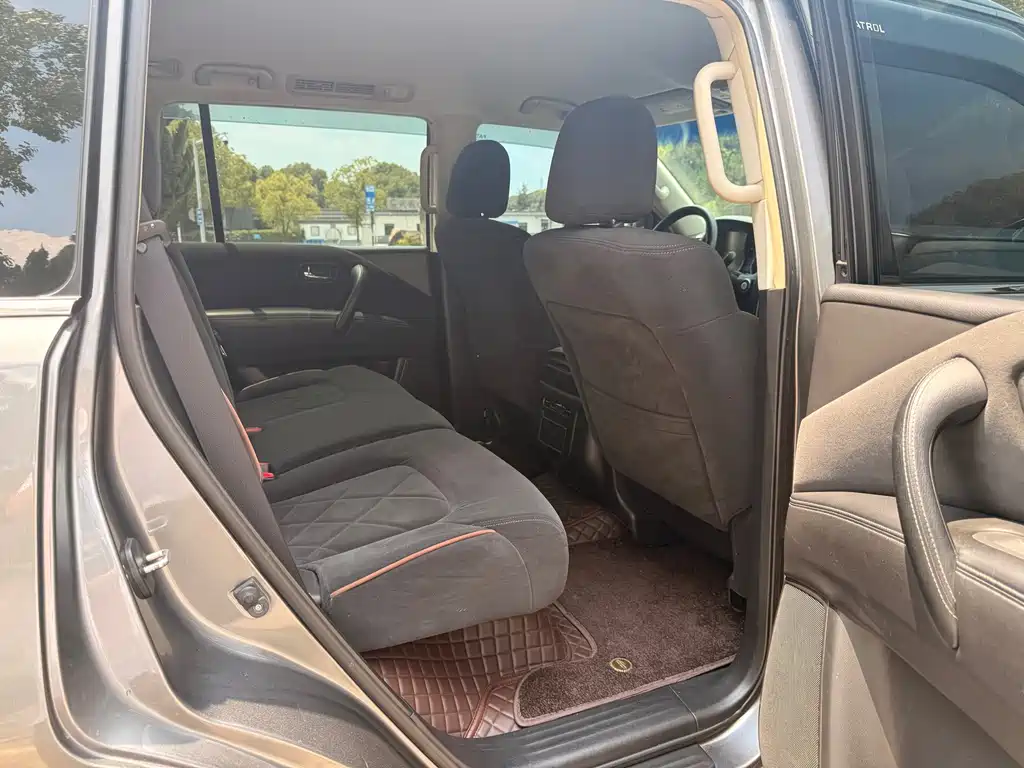 Nissan Patrol — миниатюра 17