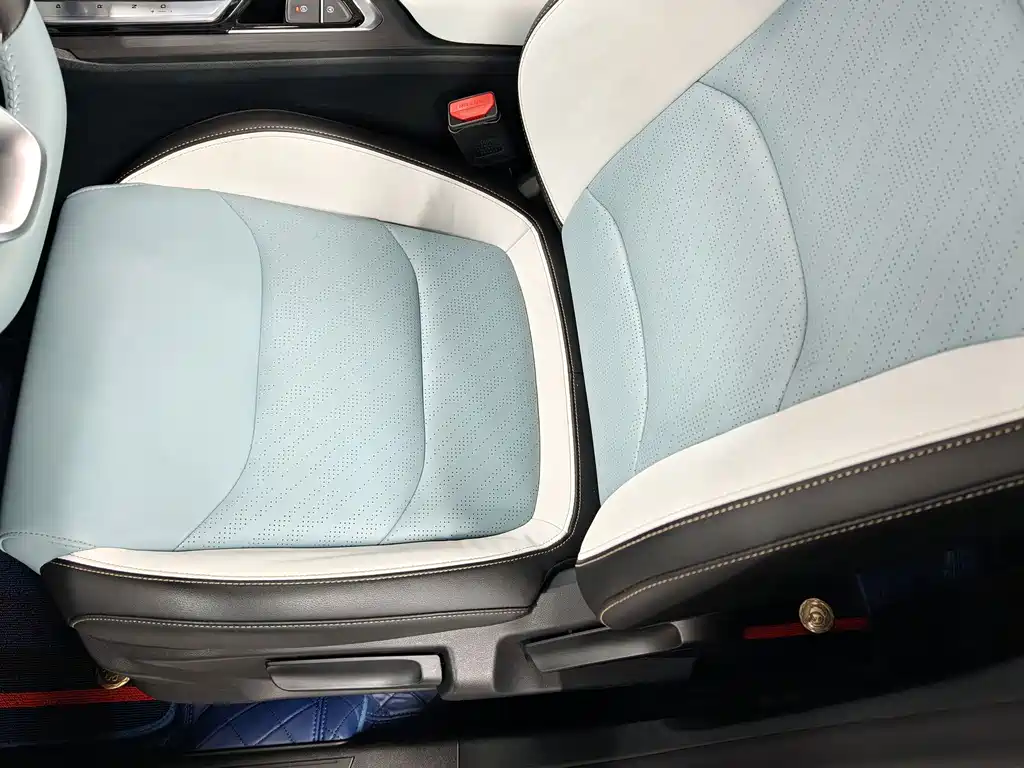 Geely Emgrand S — миниатюра 16