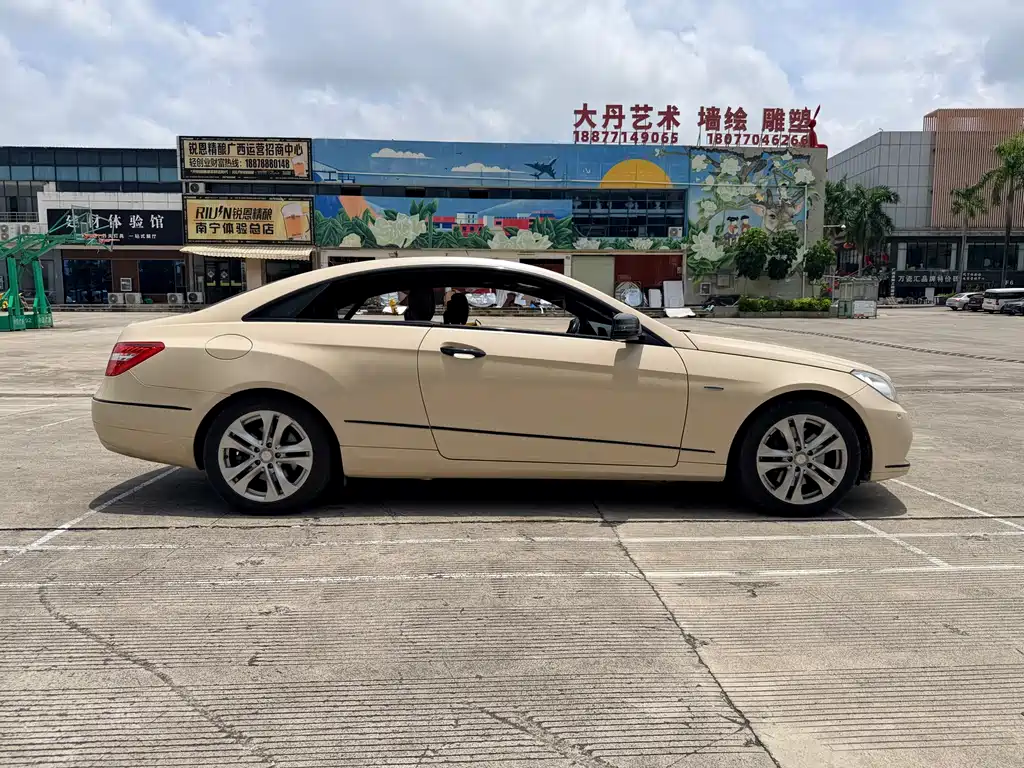 Mercedes-Benz E-Class (Import) — миниатюра 12