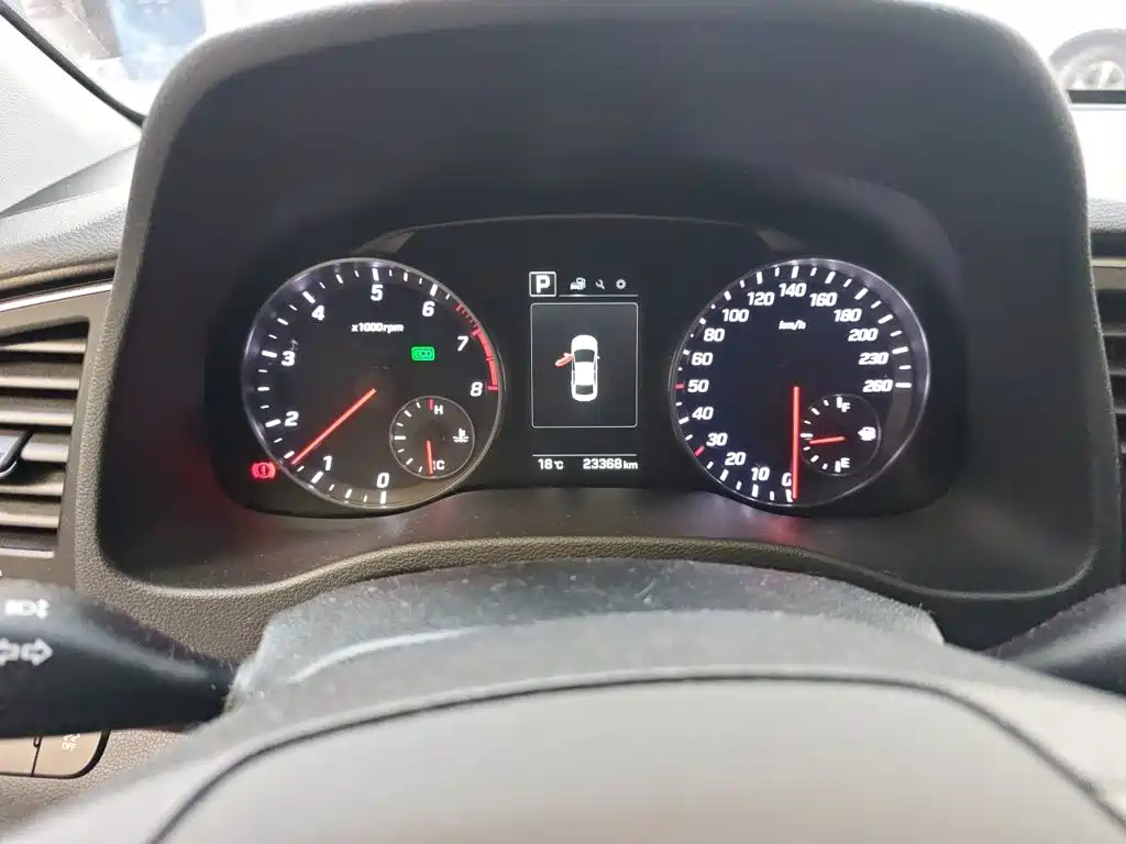Hyundai Elantra — миниатюра 7