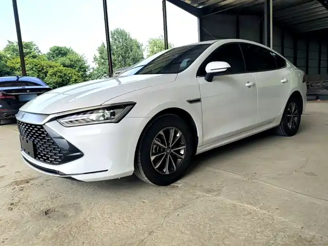 2025 BYD Qin