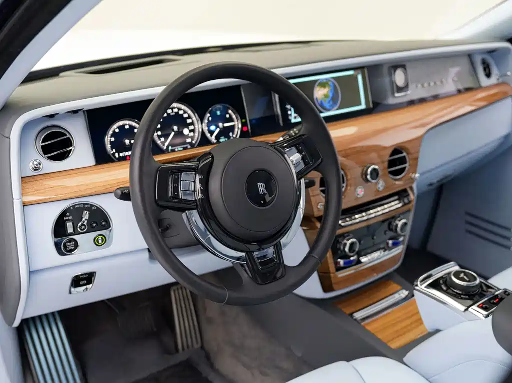 Rolls-Royce Phantom — миниатюра 26