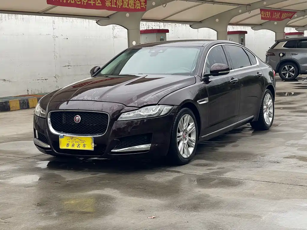 Jaguar XFL 2018