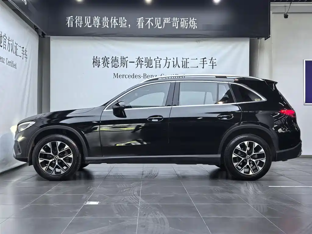 Mercedes-Benz GLC 2023 GLC 260 L 4MATIC 5 мест