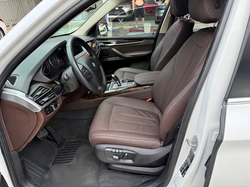 BMW X5 (Import) — миниатюра 7