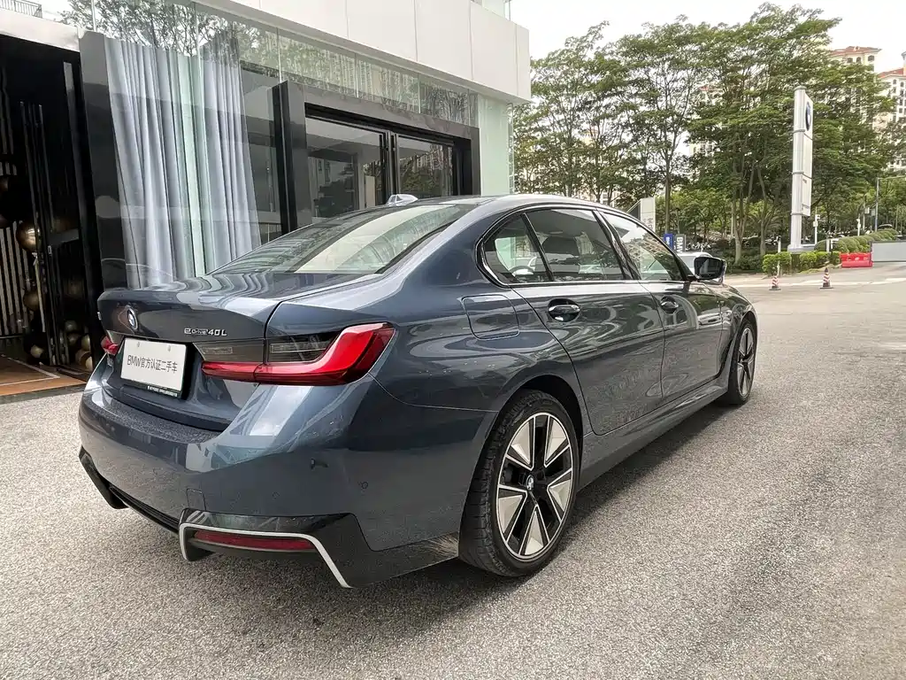 BMW i3 2024 eDrive 40 L Sport
