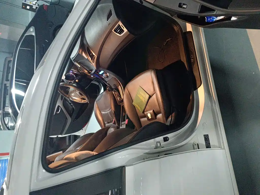 Hyundai Elantra Langdong — миниатюра 19