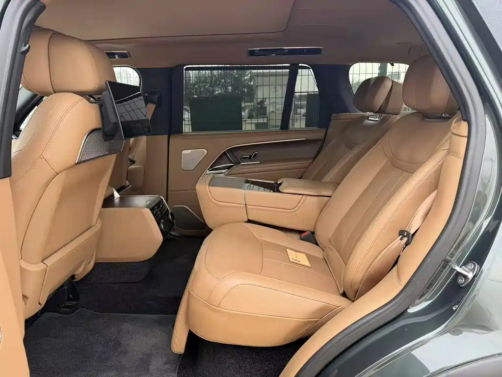 Land Rover Range Rover 2023 3.0 L6 400PS Long Wheelbase