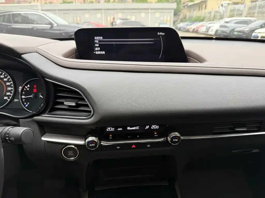 Mazda CX-30 — миниатюра 16