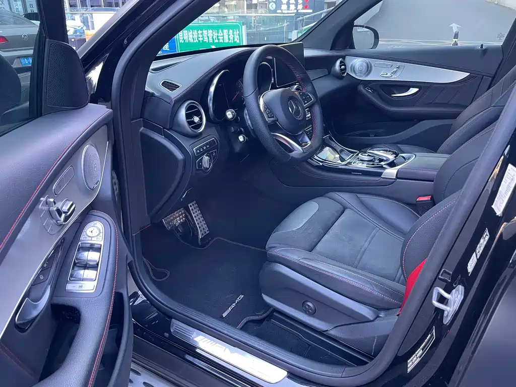 MERCEDES-BENZ GLC AMG