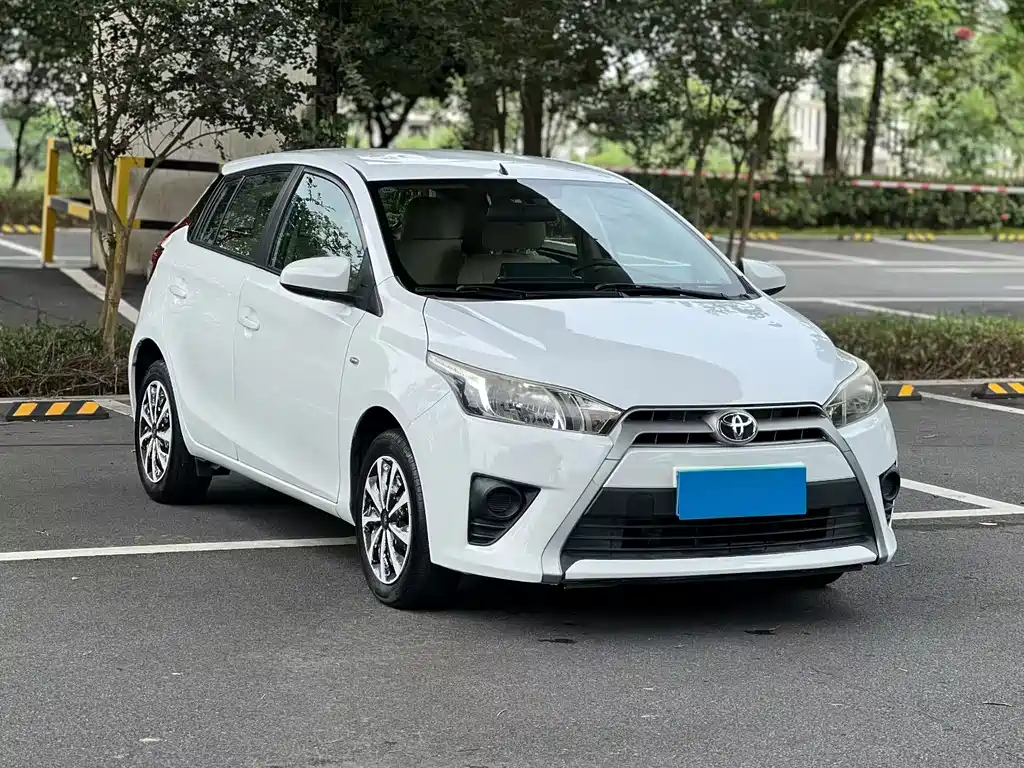 Toyota Yaris L — миниатюра 4