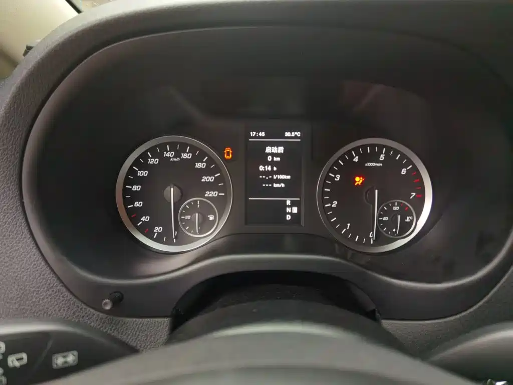 Mercedes-Benz Vito — миниатюра 12