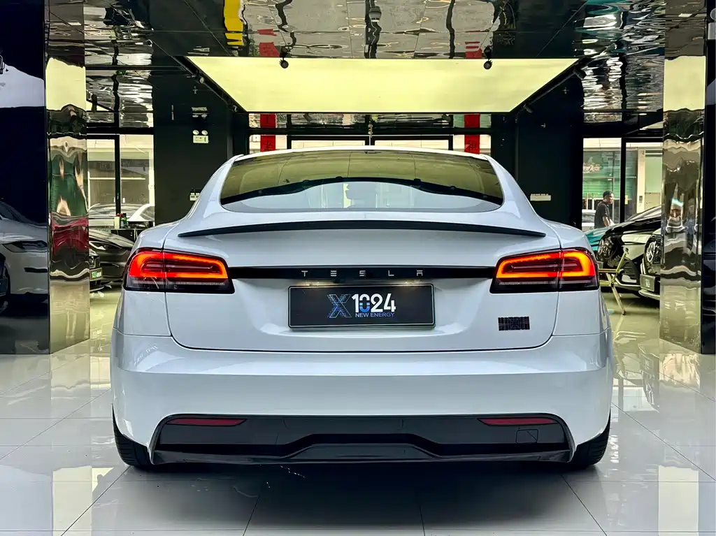 Tesla Model S 2023 Plaid