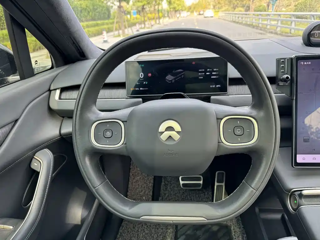NIO ES8 — миниатюра 16