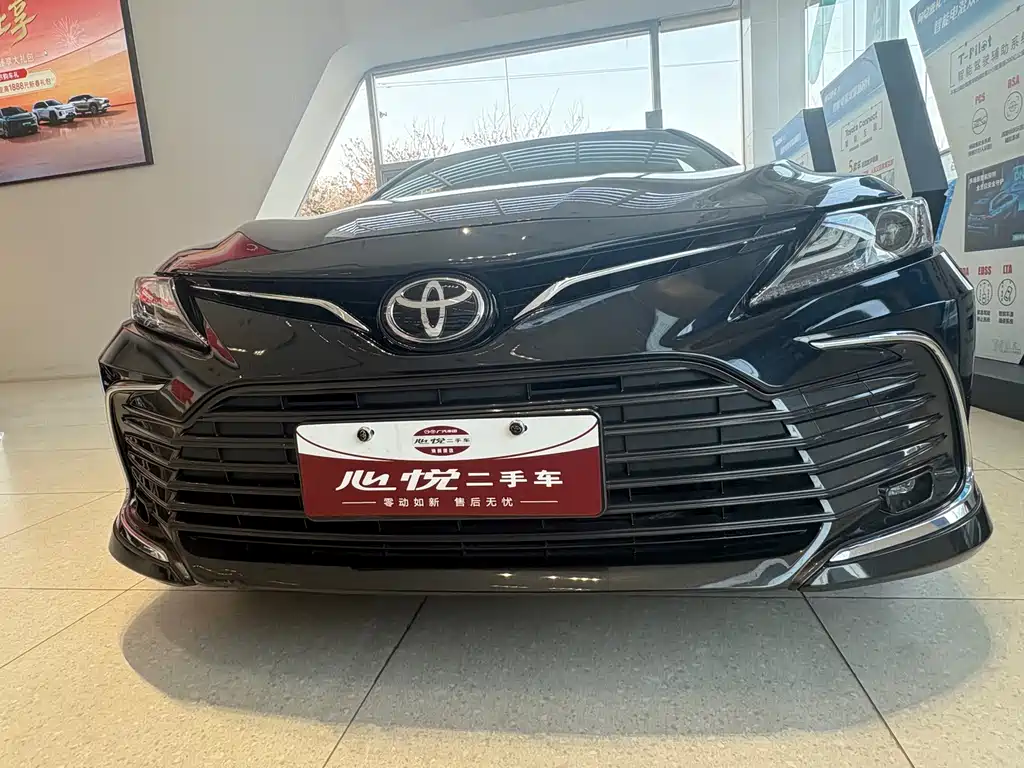 TOYOTA CAMRY