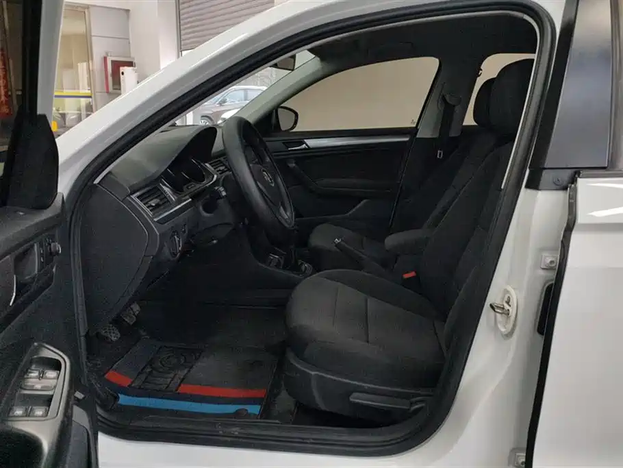 Volkswagen Bora 2019 1.5L MT Fashion VI