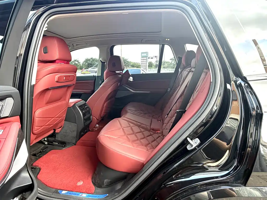 BMW X5 2023 xDrive 30Li Premium M Sport