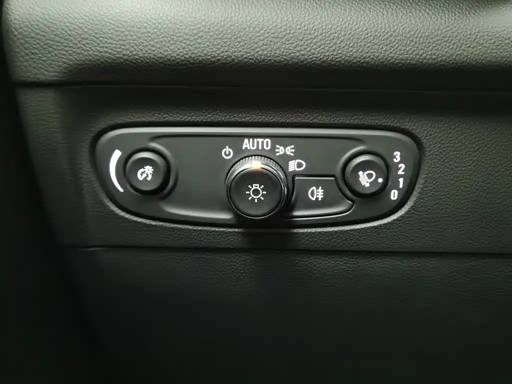 Buick Envision Plus — миниатюра 21
