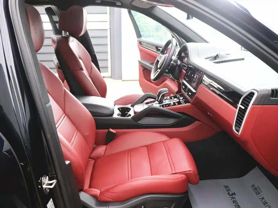 Porsche Cayenne — миниатюра 24