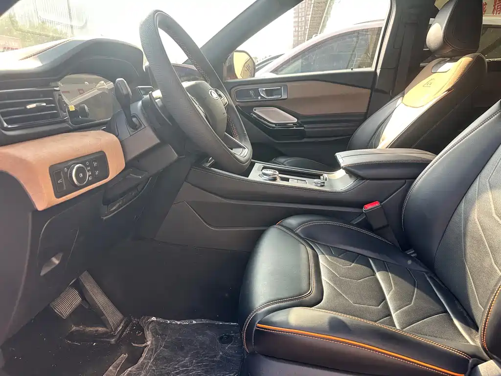 Ford Explorer — миниатюра 4