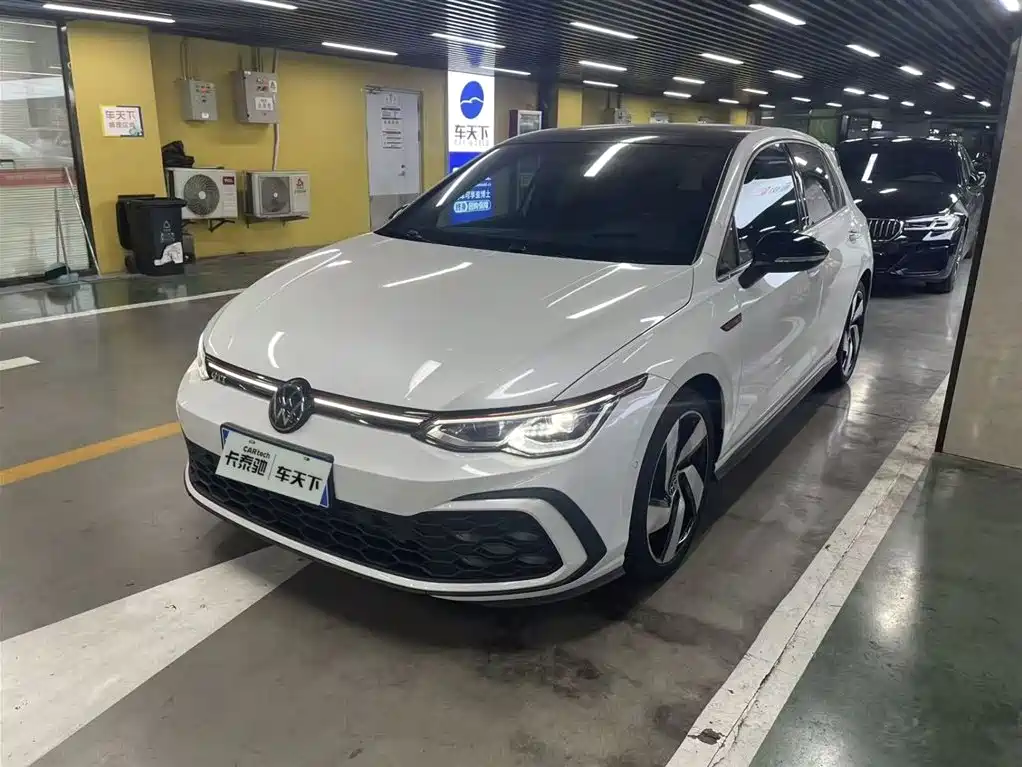 Volkswagen Golf GTI 2025