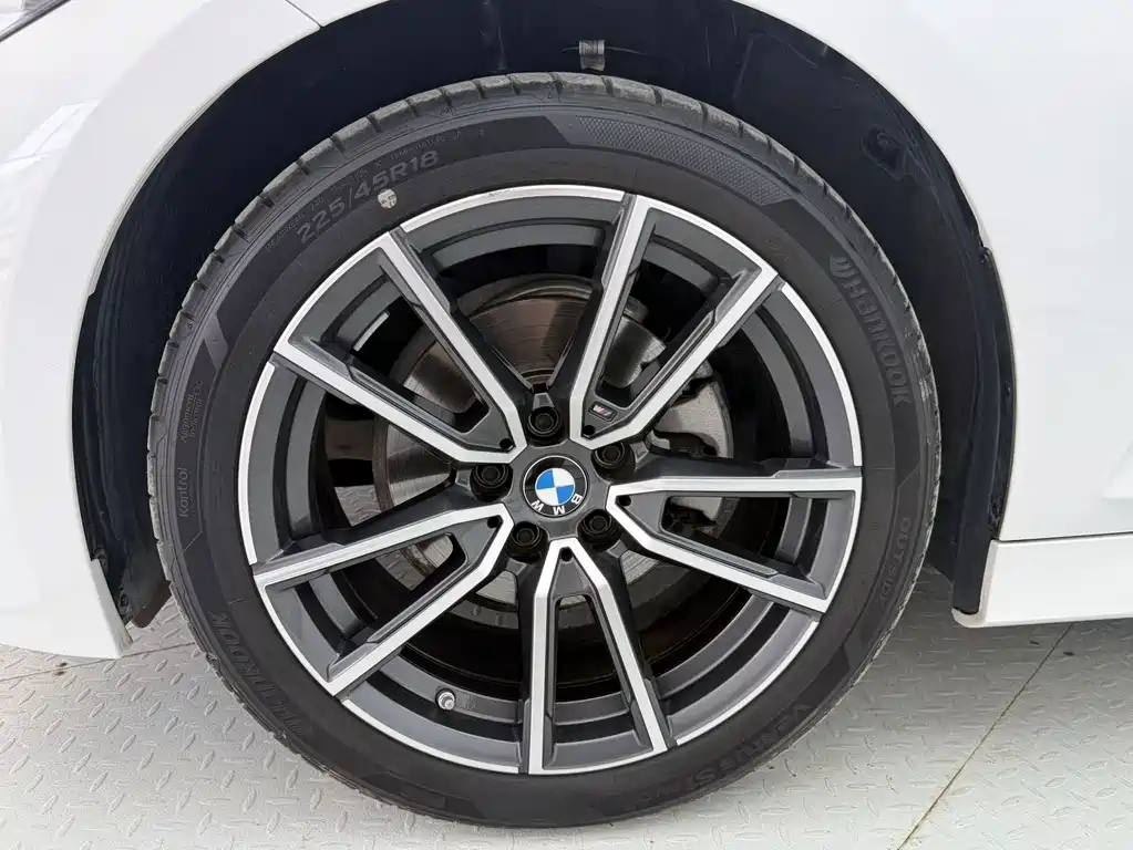 BMW 3 Series — миниатюра 17
