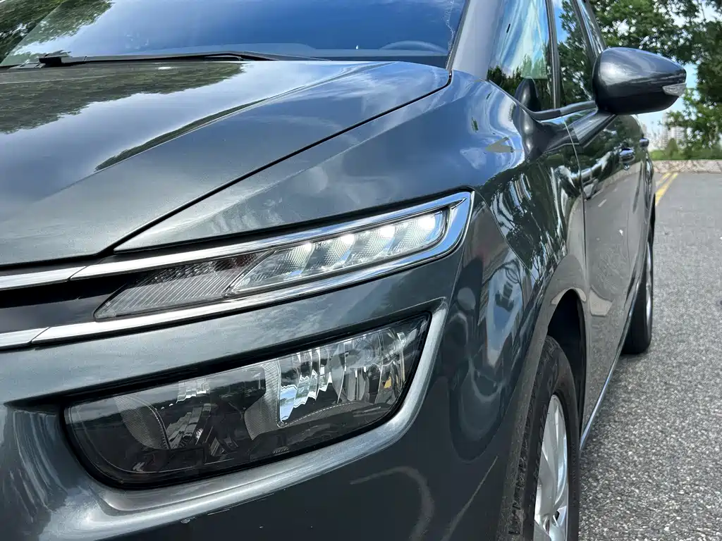 Citroen C4 Picasso — миниатюра 24