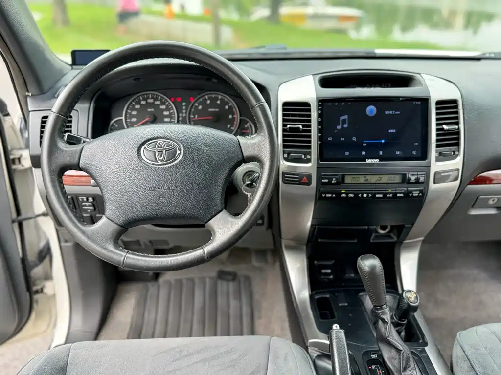 Toyota Land Cruiser Prado 2004 4.0L AT GX