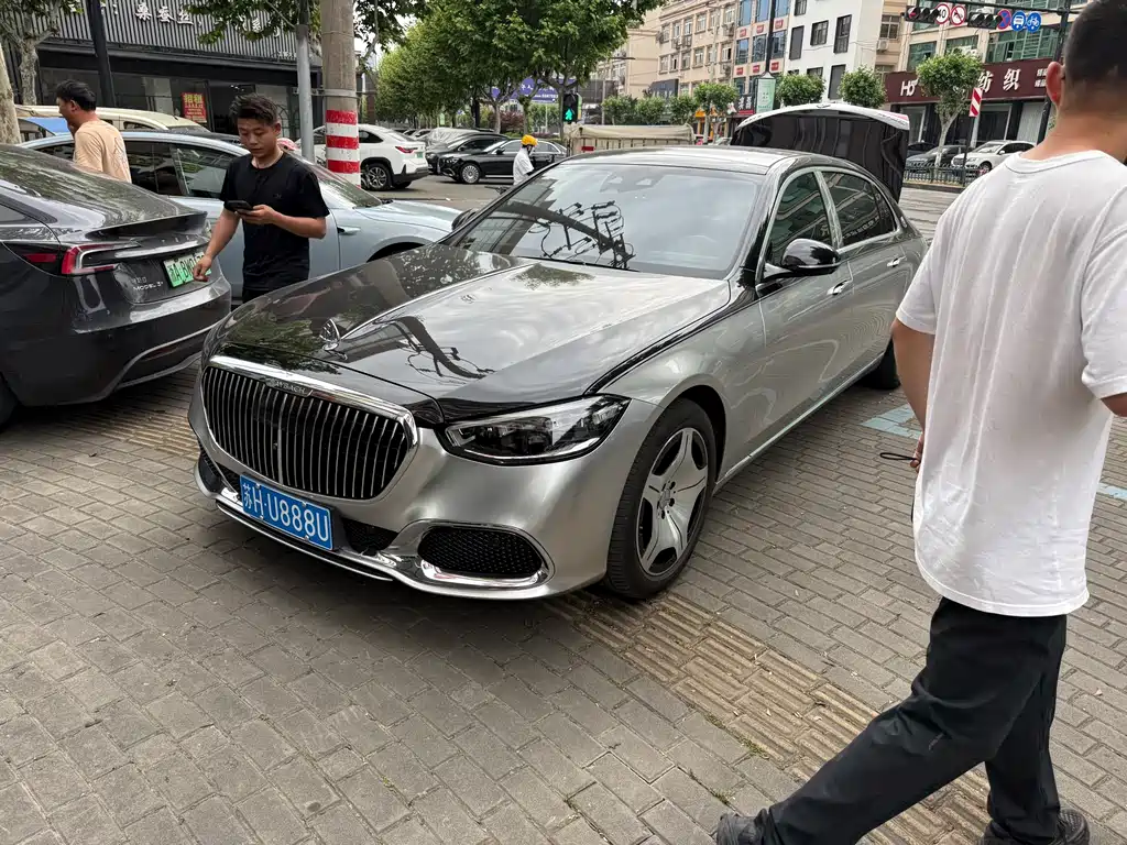 Mercedes-Benz S-Class 2023