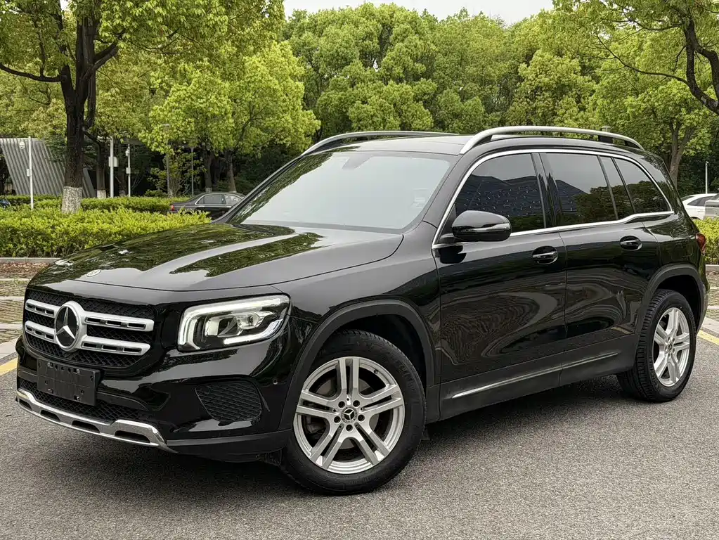 Mercedes-Benz GLB 2023