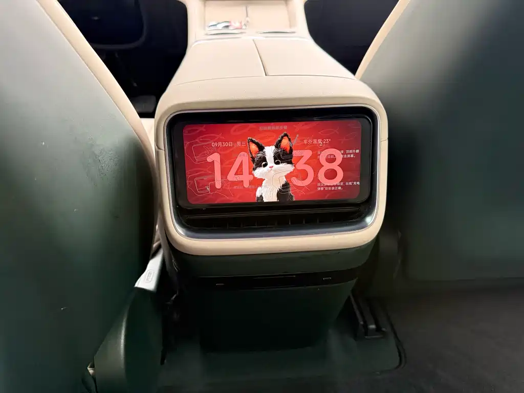 Xiaomi YU7 — миниатюра 12