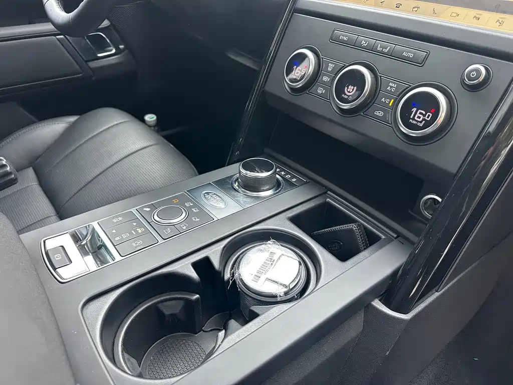 Land Rover Discovery — миниатюра 8