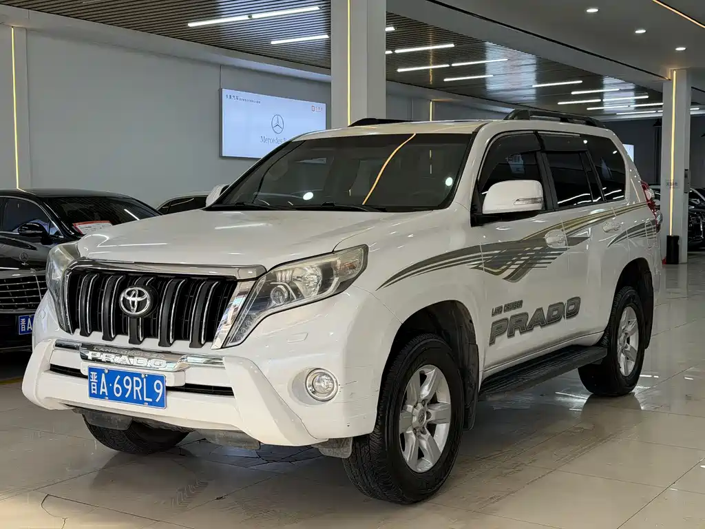 TOYOTA PRADO