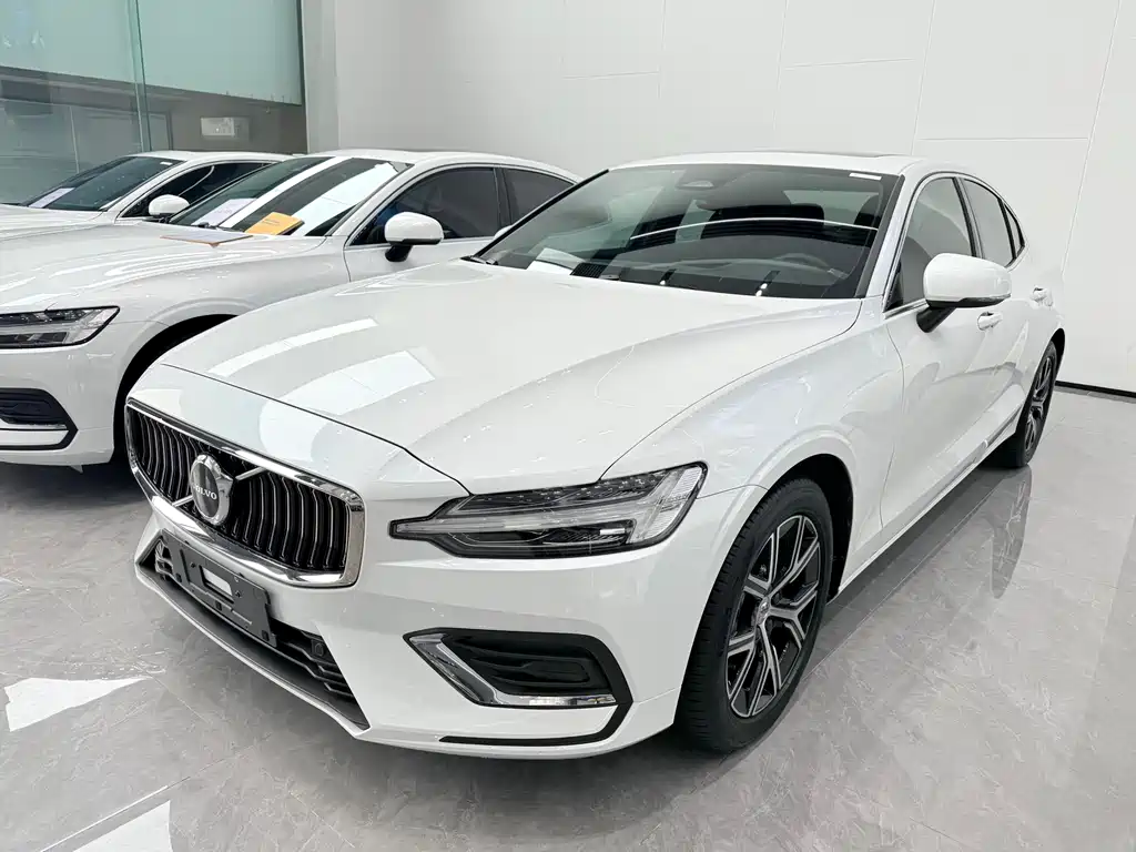 Volvo S60 2022