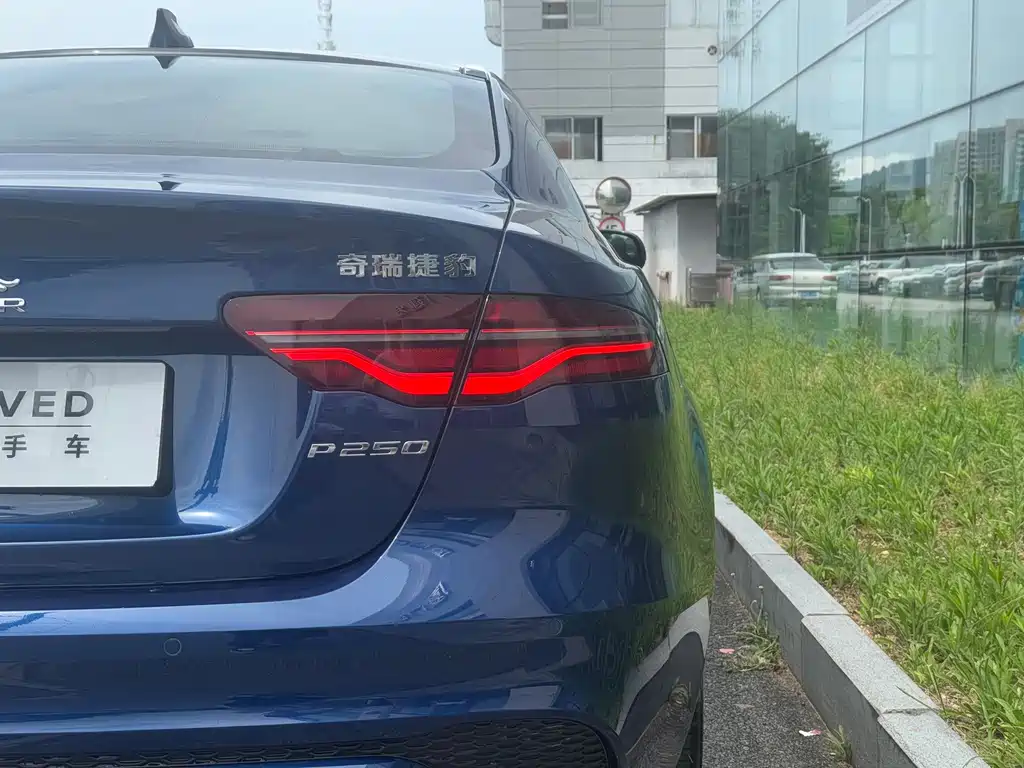 Jaguar XEL — миниатюра 9