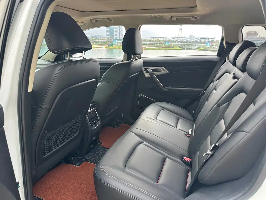 Geely Boyue — миниатюра 11
